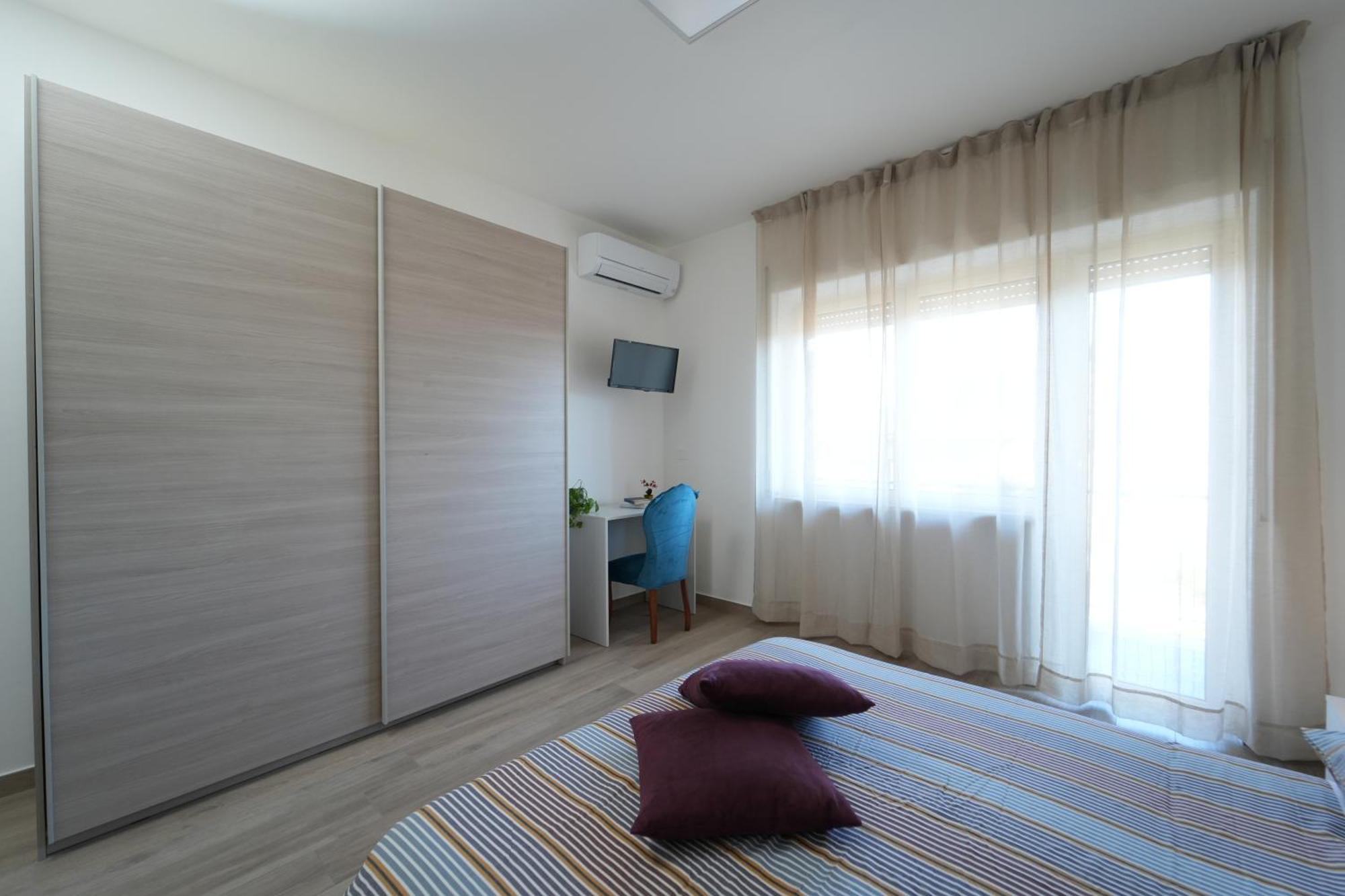 Panorama Vesuvius Affittacamere Guesthouse With Lift Near To Subway In Napoli Center Exterior foto