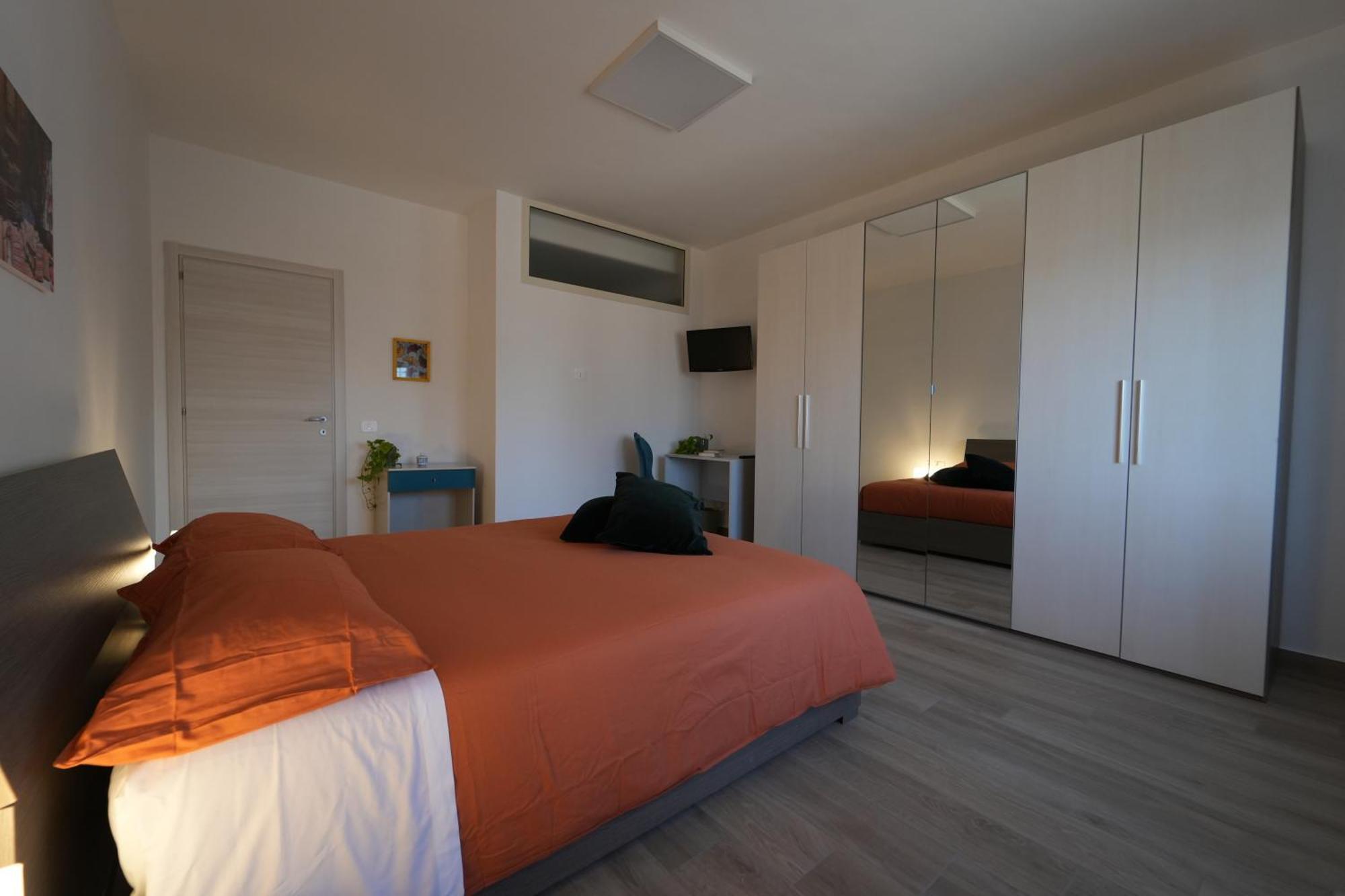 Panorama Vesuvius Affittacamere Guesthouse With Lift Near To Subway In Napoli Center Exterior foto