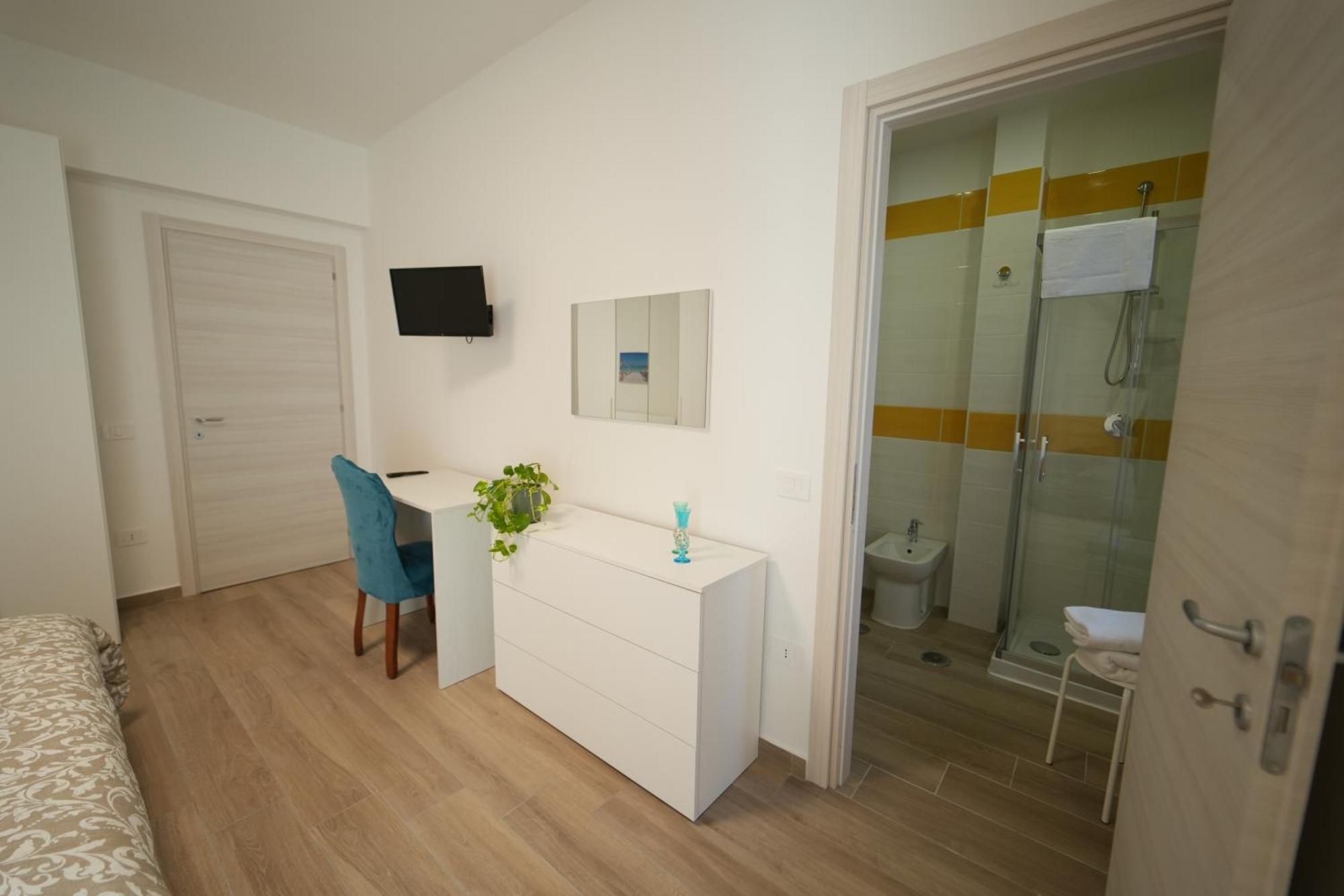 Panorama Vesuvius Affittacamere Guesthouse With Lift Near To Subway In Napoli Center Exterior foto
