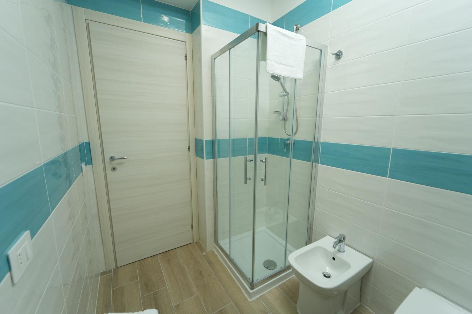 Panorama Vesuvius Affittacamere Guesthouse With Lift Near To Subway In Napoli Center Exterior foto